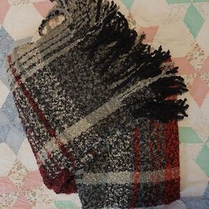 Woolrich Fleece Wrap Cape Shawl Polyester Fringe Red Black Gray Plaid Poncho